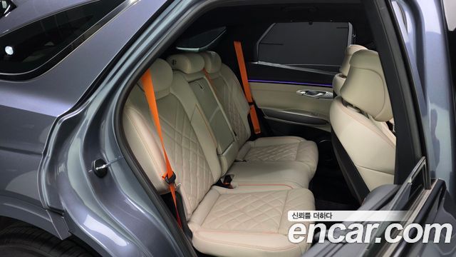 Genesis GV70 2025 — photo 17