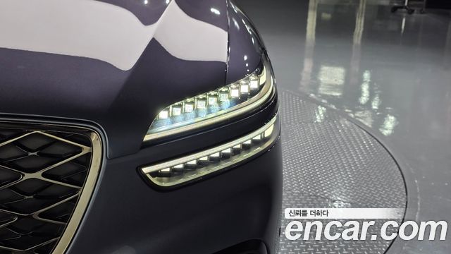 Genesis GV70 2025 — photo 8
