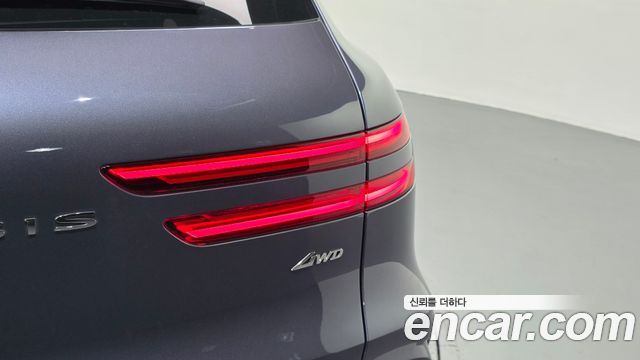 Genesis GV70 2025 — photo 9