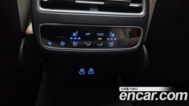 Genesis GV70 2025 — photo 31