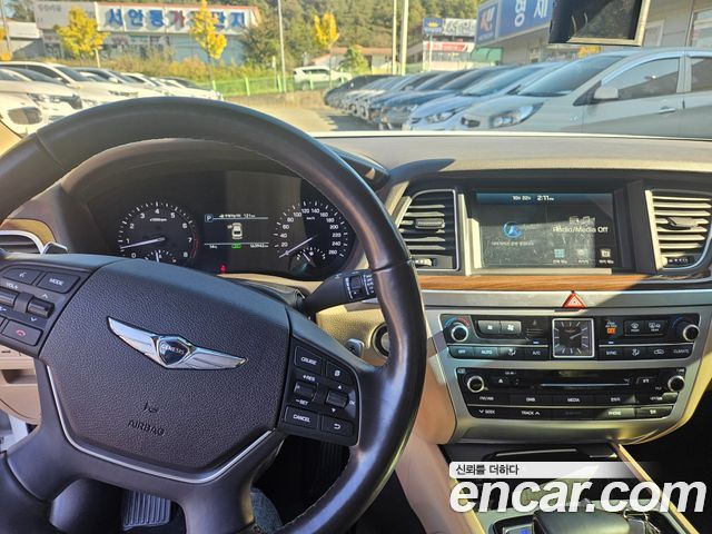 Genesis G80 2017 — photo 11