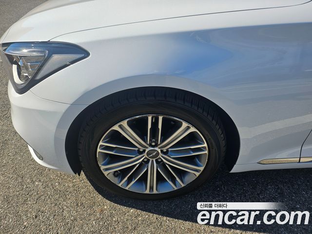Genesis G80 2017 — photo 16