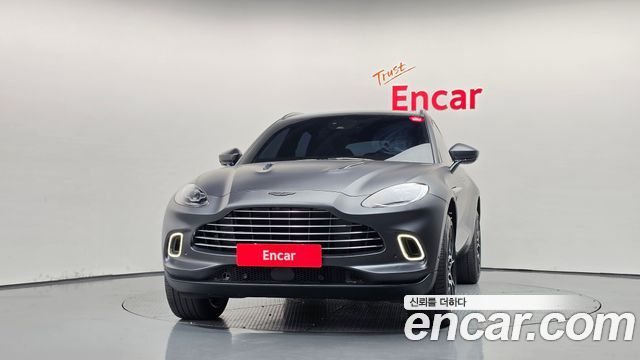 Aston Martin DBX 2021 — photo 3
