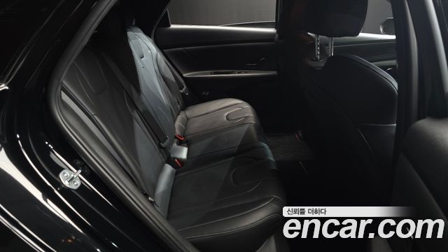 Hyundai AVANTE 2022 — photo 11