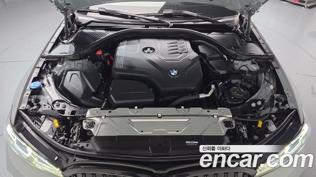 BMW 3-Series 2023 — photo 6