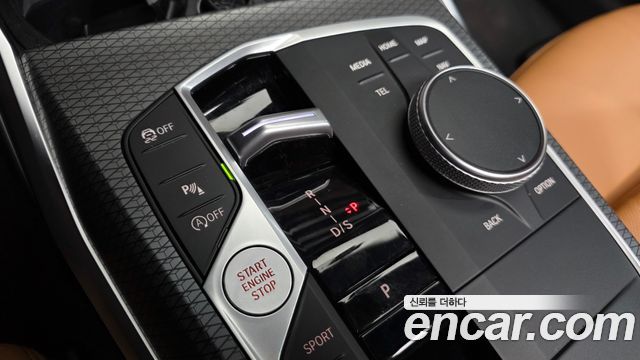 BMW 3-Series 2023 — photo 12