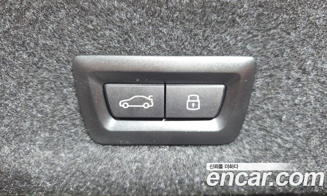 BMW 3-Series 2023 — photo 26