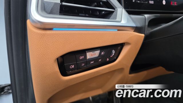 BMW 3-Series 2023 — photo 27