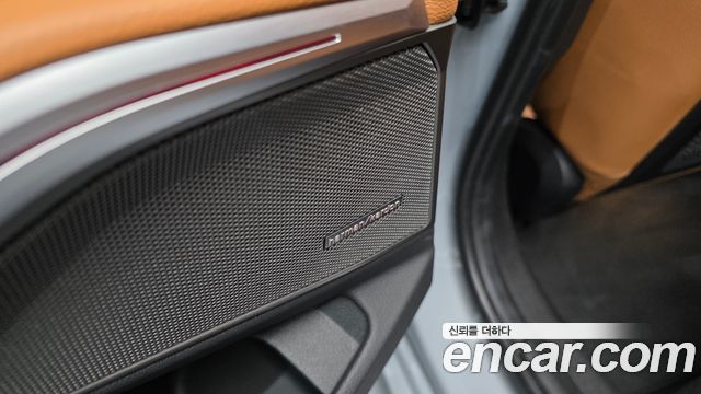 BMW 3-Series 2023 — photo 28