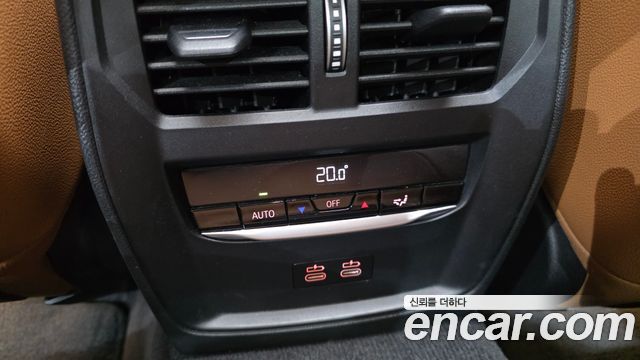 BMW 3-Series 2023 — photo 36