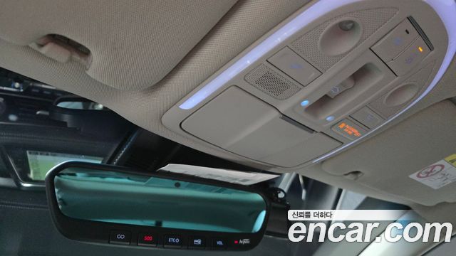 Genesis G70 2020 — photo 25