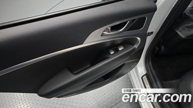 Genesis G70 2020 — photo 15
