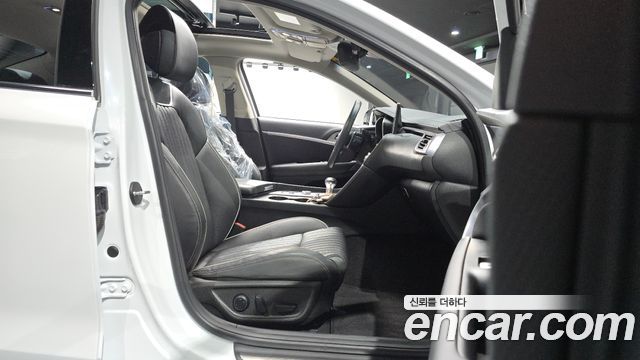 Genesis G70 2020 — photo 16