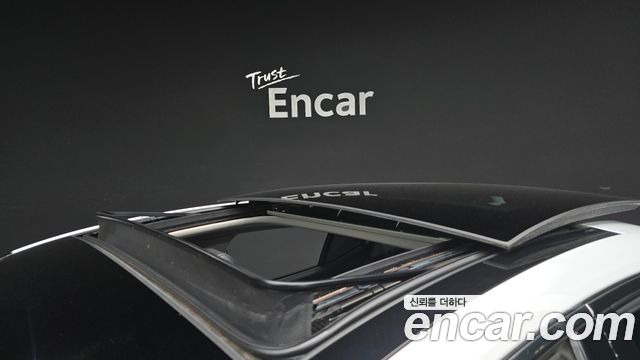Genesis G70 2020 — photo 33