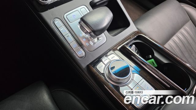 Genesis G90 2019 — photo 9