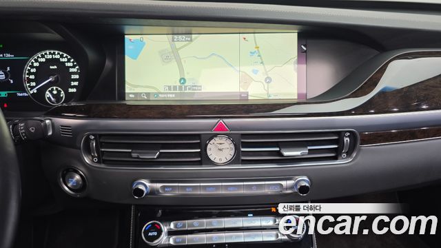 Genesis G90 2019 — photo 14
