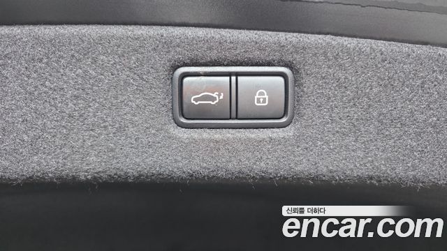 Genesis G90 2019 — photo 20
