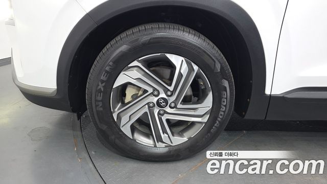 Hyundai Santafe 2023 — photo 5
