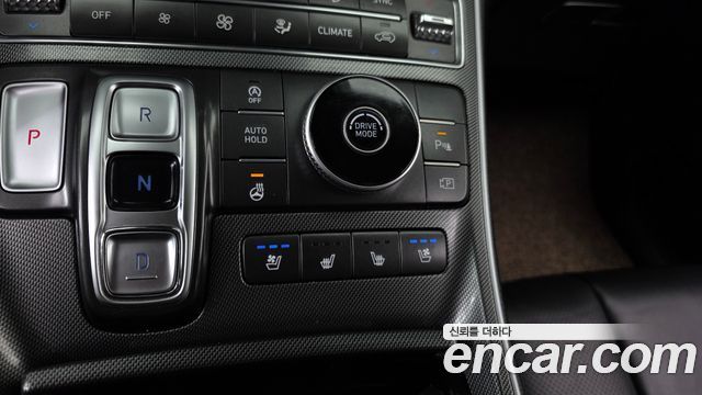 Hyundai Santafe 2023 — photo 19
