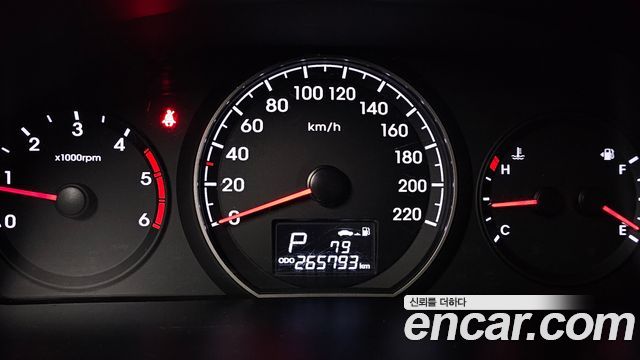 Hyundai Starex 2016 — photo 8