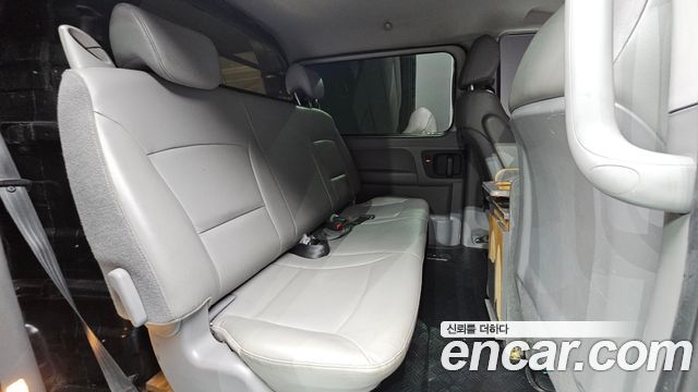 Hyundai Starex 2016 — photo 19