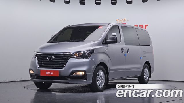Hyundai Starex 2021 — photo 1