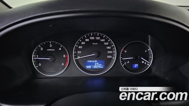 Hyundai Starex 2021 — photo 8