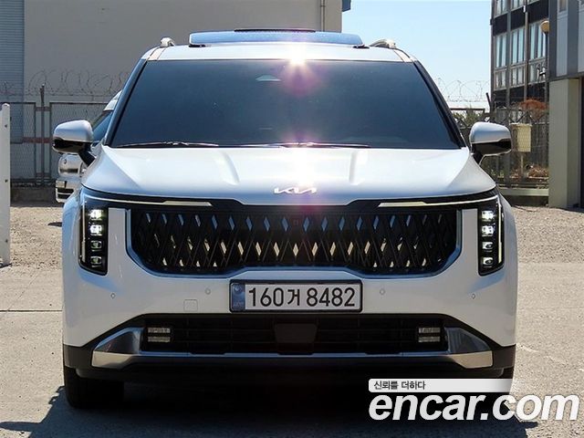 Kia Canival 2025 — photo 1