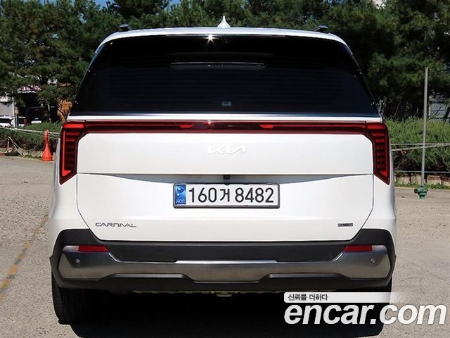 Kia Canival 2025 — photo 4