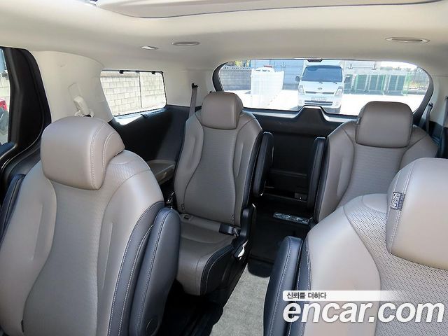 Kia Canival 2025 — photo 7