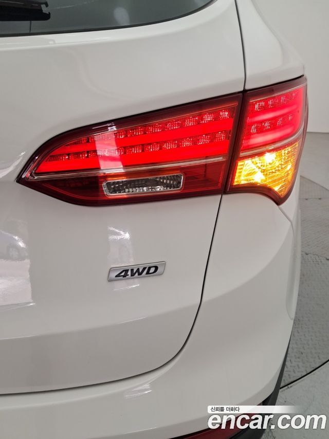 Hyundai Santafe 2015 — photo 11