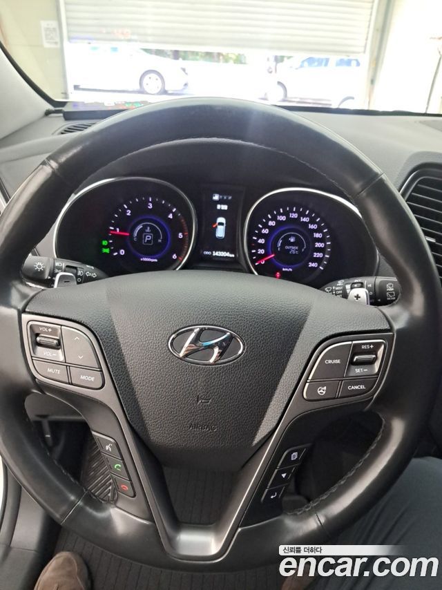 Hyundai Santafe 2015 — photo 14