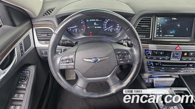 Genesis G80 2017 — photo 13