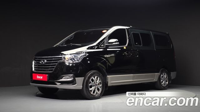 Hyundai Starex 2019 — photo 1