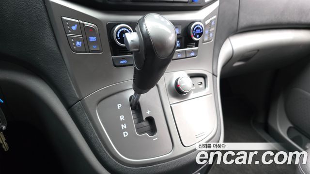 Hyundai Starex 2019 — photo 9