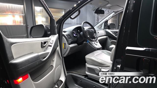 Hyundai Starex 2019 — photo 10