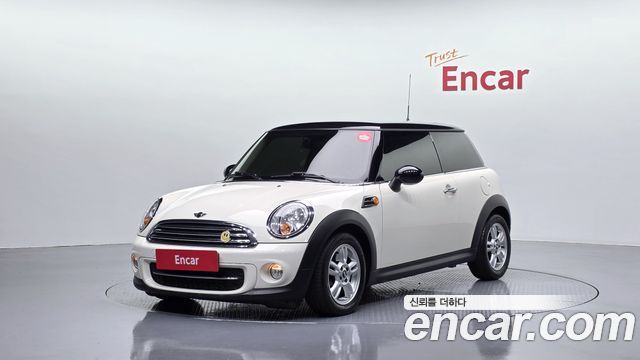 Mini Cooper 2013 — photo 1