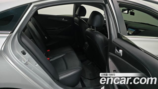 Hyundai Sonata 2013 — photo 11