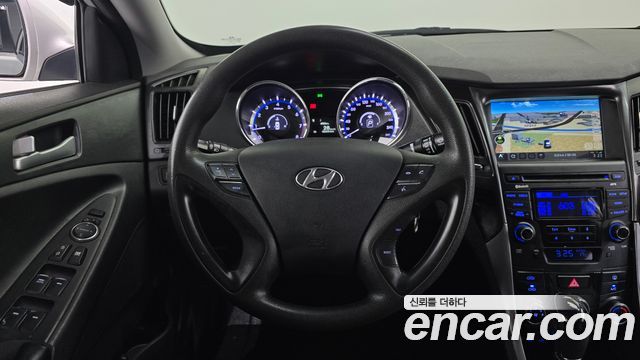Hyundai Sonata 2013 — photo 16