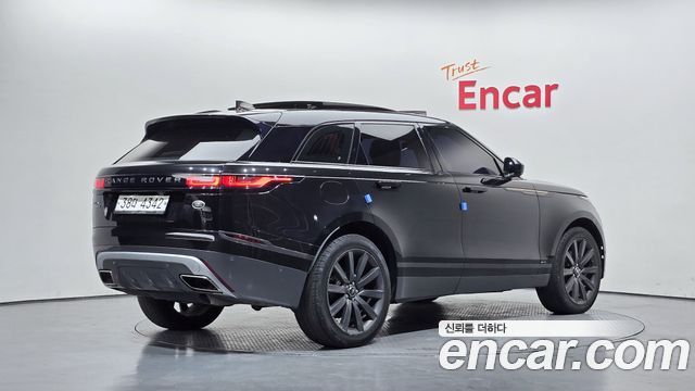 Land Rover Range Rover Velar 2018 — photo 2