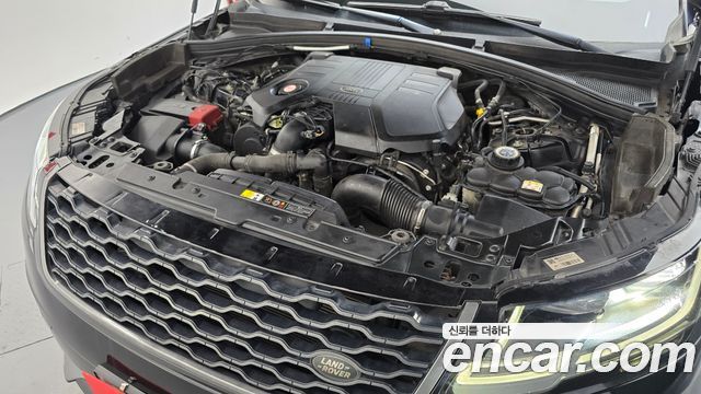 Land Rover Range Rover Velar 2018 — photo 6