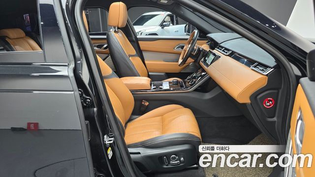 Land Rover Range Rover Velar 2018 — photo 11