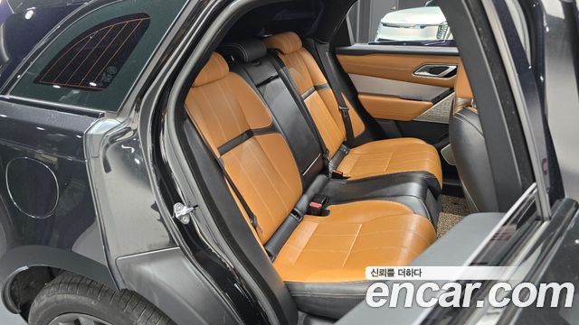 Land Rover Range Rover Velar 2018 — photo 12