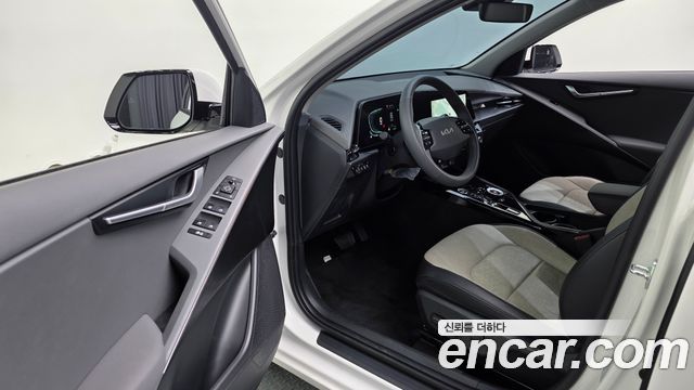 Kia Niro 2025 — photo 11