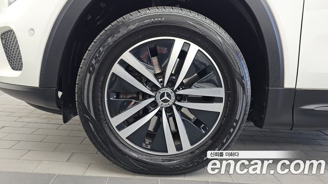Mercedes-Benz GLB-Class 2021 — photo 5