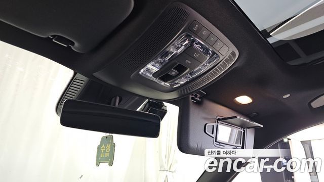 Mercedes-Benz GLB-Class 2021 — photo 17