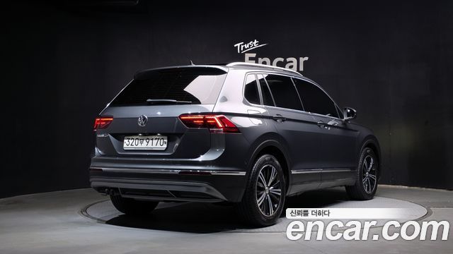 Volkswagen Tiguan 2020 — photo 2