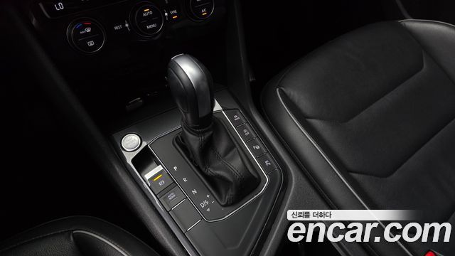Volkswagen Tiguan 2020 — photo 12