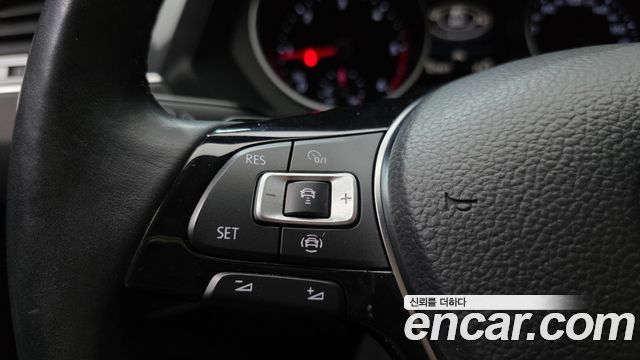 Volkswagen Tiguan 2020 — photo 26