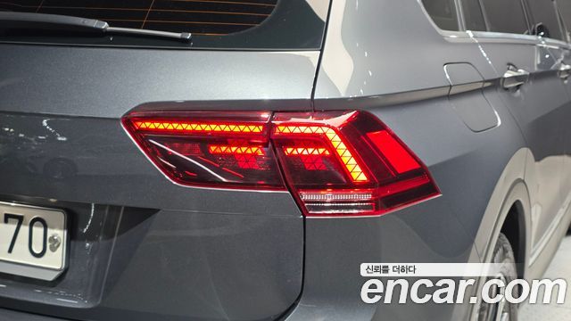 Volkswagen Tiguan 2020 — photo 9